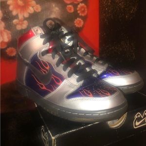 VERY RARE 2007 TRANSFORMER DUNKS. Optimus Prime